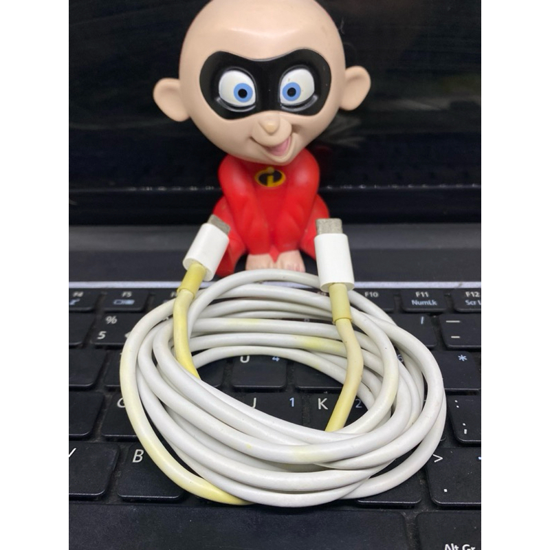 Kabel Macbook pro C to C original second copotan  61wat