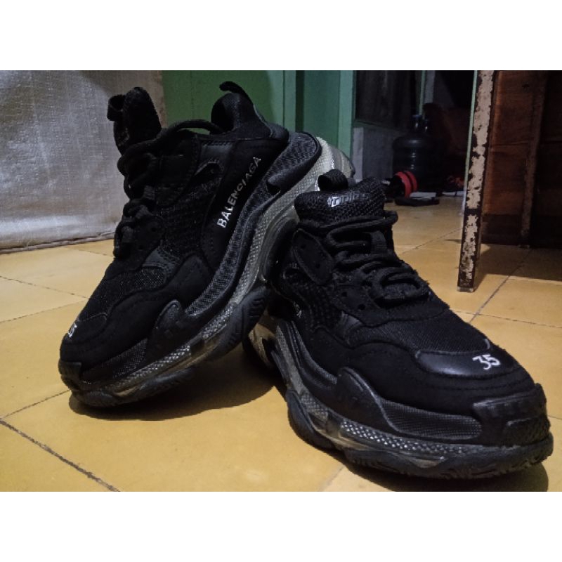 Sepatu Scnd/Balenciaga Triple S Clear Sole(preloved) size 35 kondisi mulus 98% (gratis kaos nike)