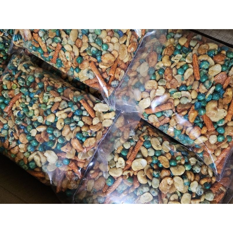 

Kacang Campur / Snack Lebaran Natal Imlek