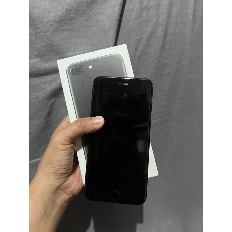 Iphone 7plus 7 plus 7+ black 128gb lengkap box