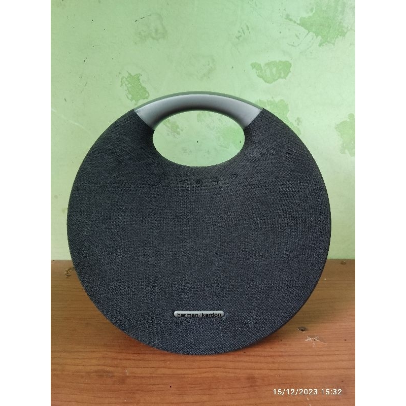 harman kardon onyx 5