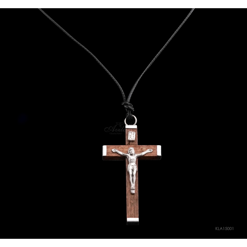 Kalung Salib Bandul Kayu