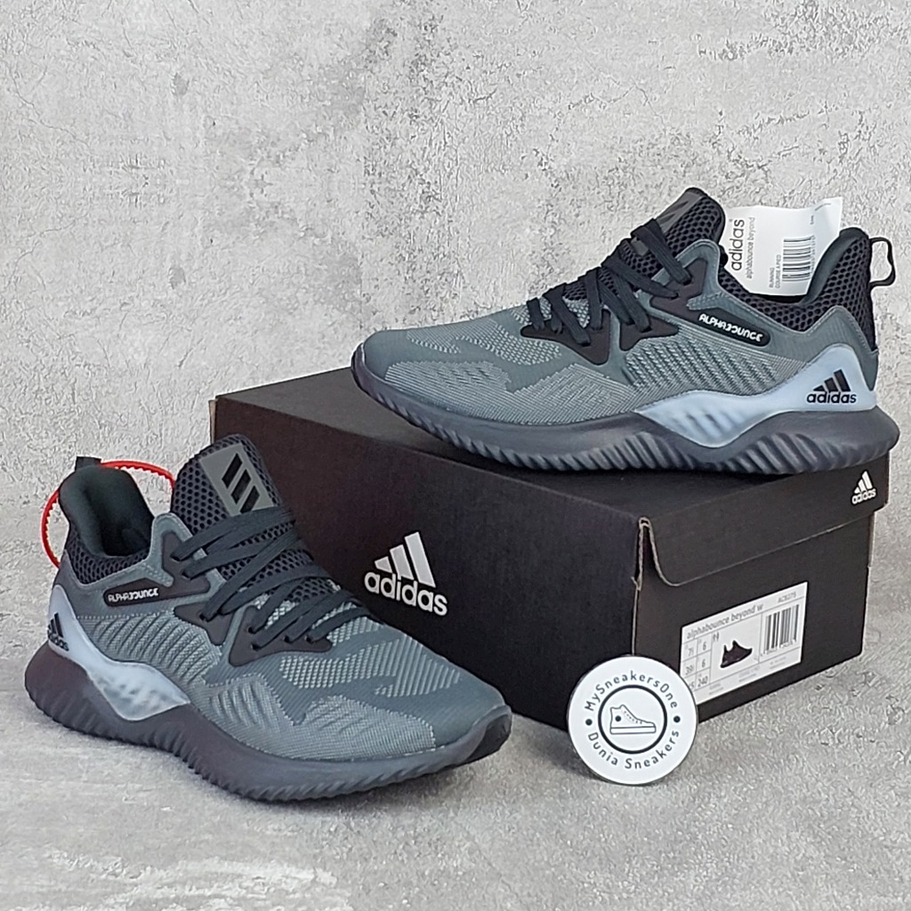 Adidas Alphabounce Beyond Grey dan Adidas Alphabounce Beyond Grey Carbon