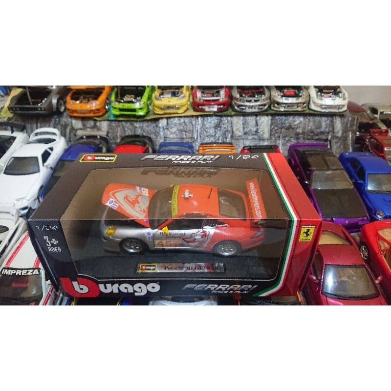 BBURAGO PORSCHE 911 GT3 RSR SKALA 24