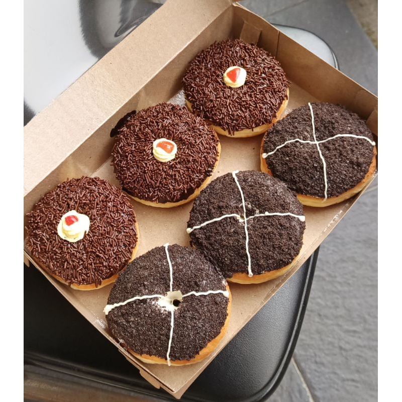 

Donat kentang premium size L isi 6pcs