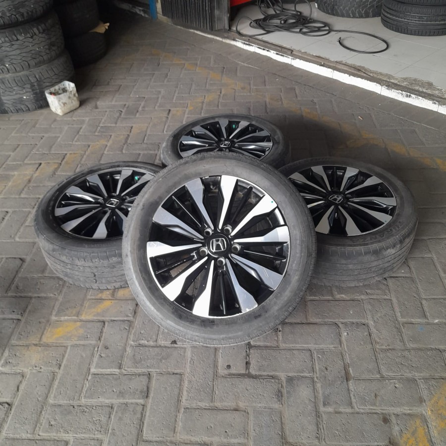 VELG MOBIL BEKAS R17 BAUT 5 STD BRV R17X7 5X114ET55