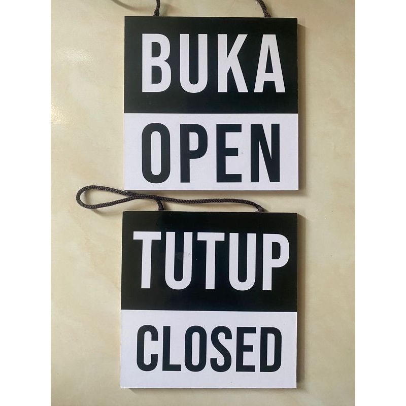 signboard gantung open/close mdf
