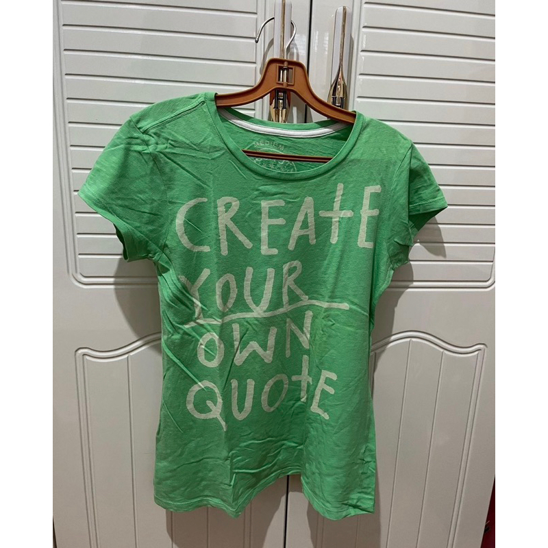 COCONUT ISLAND (Preloved)