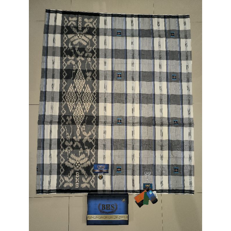 Sarung BHS Classic gold jadul bertanda tangan