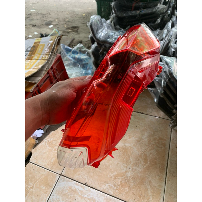 MIKA KACA LAMPU STOP Rem BELAKANG NMAX NEW ORIGINAL 2020-2023