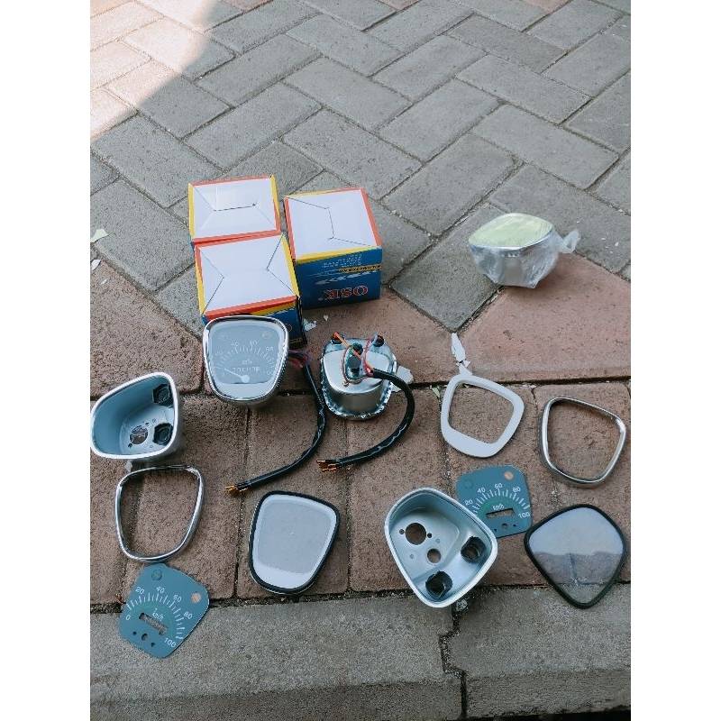 speedometer Honda C70 dan cover rumahan speedometer Honda c70