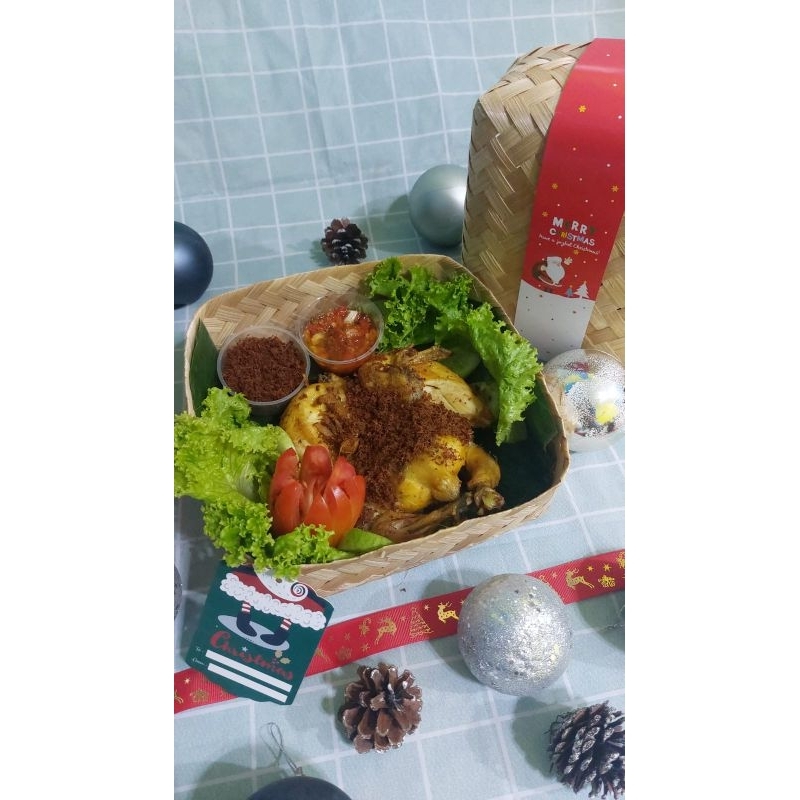 

hampers natal ayam utuh lengkuas Beku atau matang