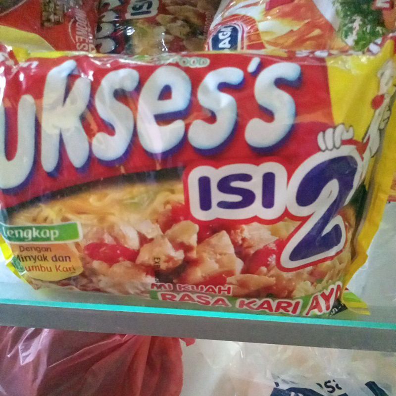 

kirim instan mi sukses isi 2/rasa kari ayam