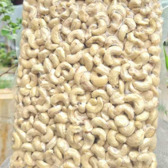 

Kacang Mede Mentah Mete Super W240 Wonogiri