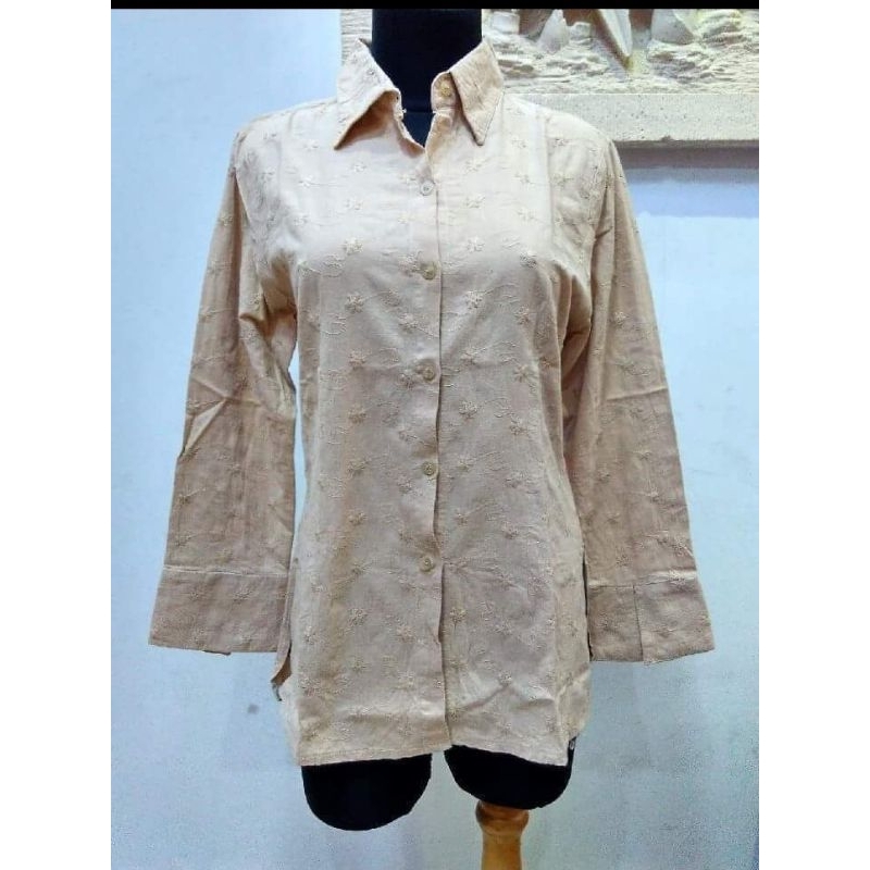 Kemeja Wanita Lengan Panjang Bordir Timbul Preloved / Kemeja Wanita Coklat