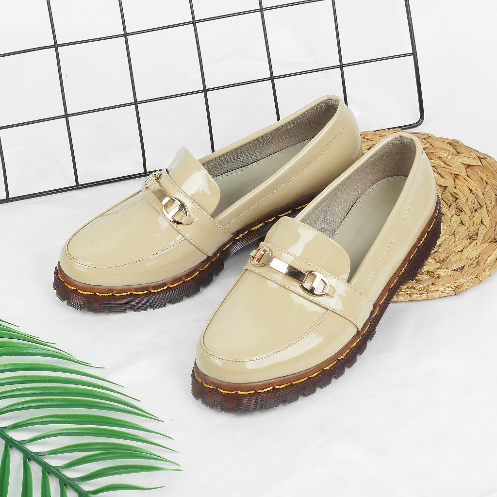 SEPATU DOCMART WANITA | Sepatu Loafer Casual - Everflow Vania Bahan Sintetis