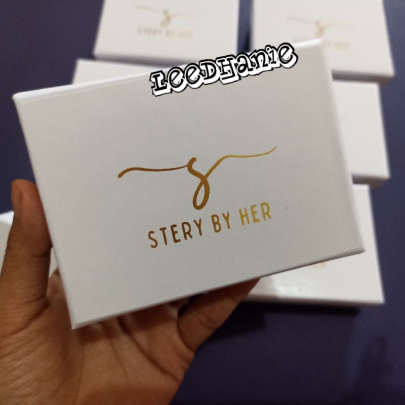 

box / kotak kado / gift box 10x7x3 full cover + logo, bisa request.