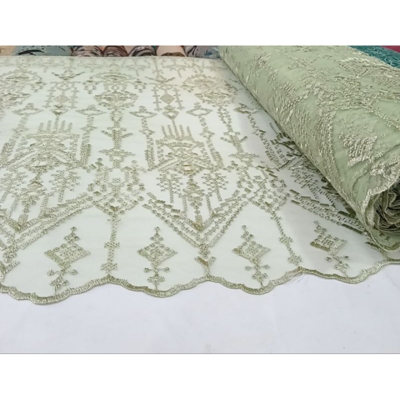 KAIN BROKAT (HARGA PER SETENGAH METER)