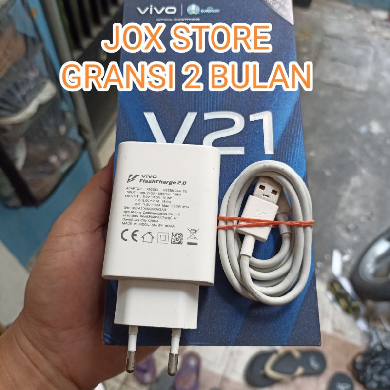 Charger VIVO 33 WATT V21 bekas Mines Kaki retak halus