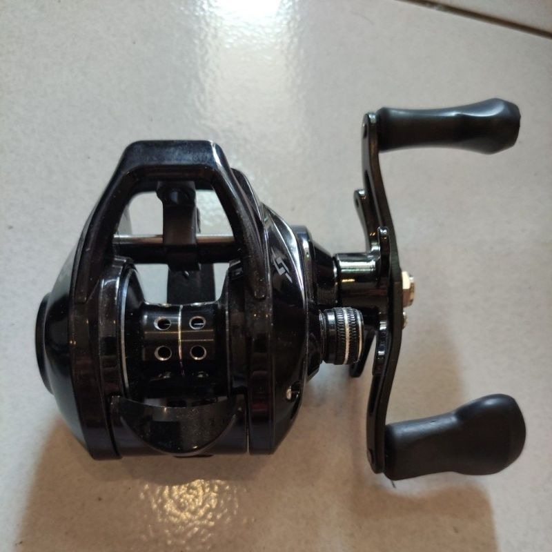 cuci gudang reel casting merk sougayilang