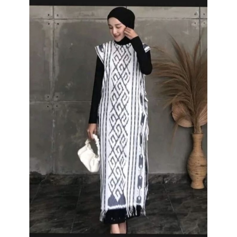 VEST TORAJA PUTIH