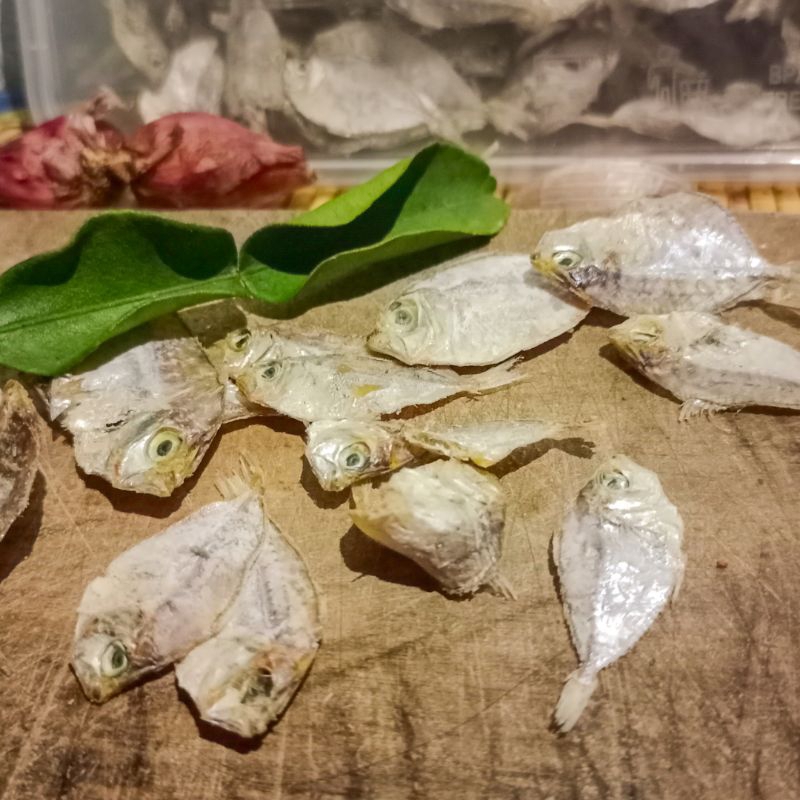 

Ikan kuwe kering kecil 125gr