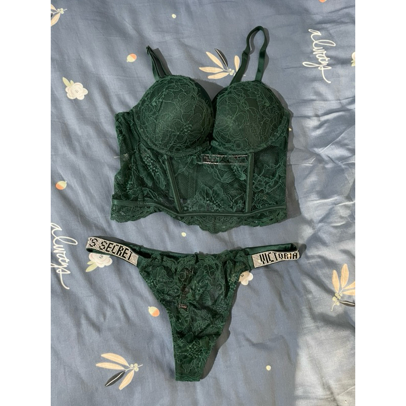 LINGERIE SET VICTORIA SECRET