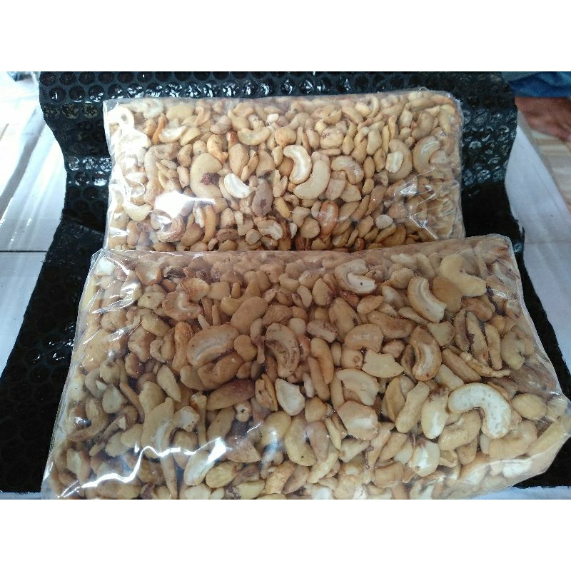 

Kacang Mede pecahan 1kg mentah