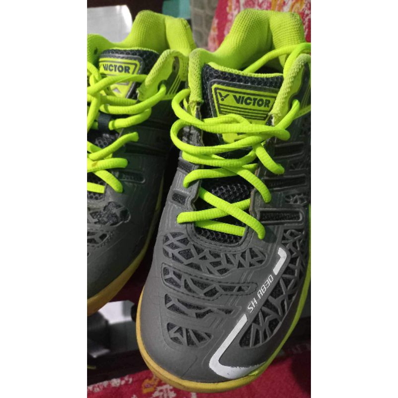 SEPATU BADMINTON VICTOR SH-A830 SECOND ORI