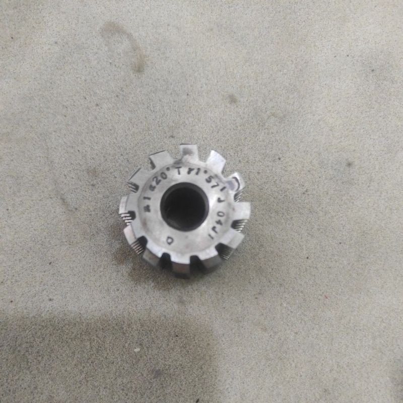 

cutter modul hobing m1 20⁰ cutter modul hobing roda gigi