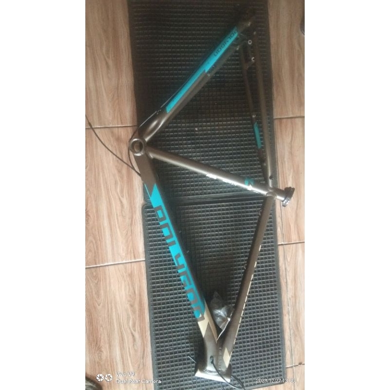 frame polygon premier 4 2021