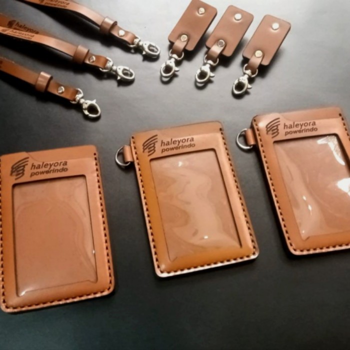 

Name Tag ID Card Holder Kulit Custom, ID Card Holder Kulit Sapi Asli, ID Card Kulit Custom