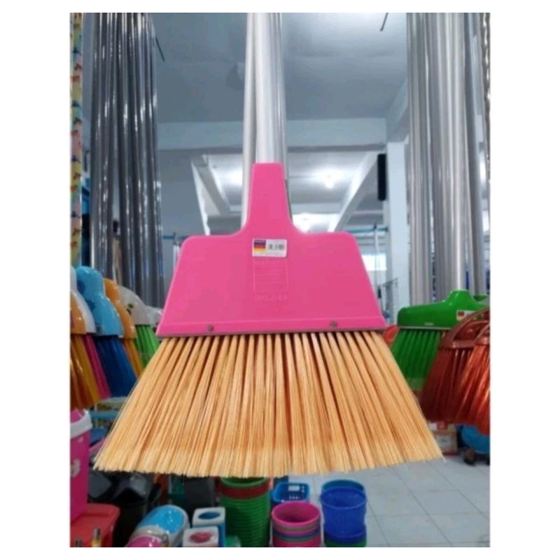 SAPU LANTAI NAGATA 644