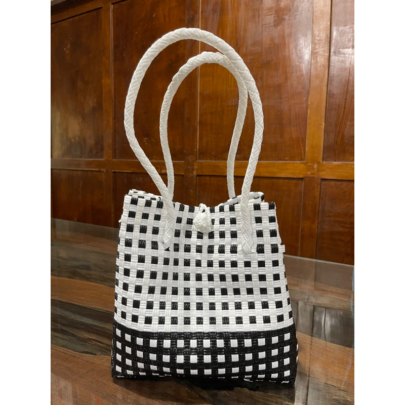 Tas Anyaman Plastik Wanita