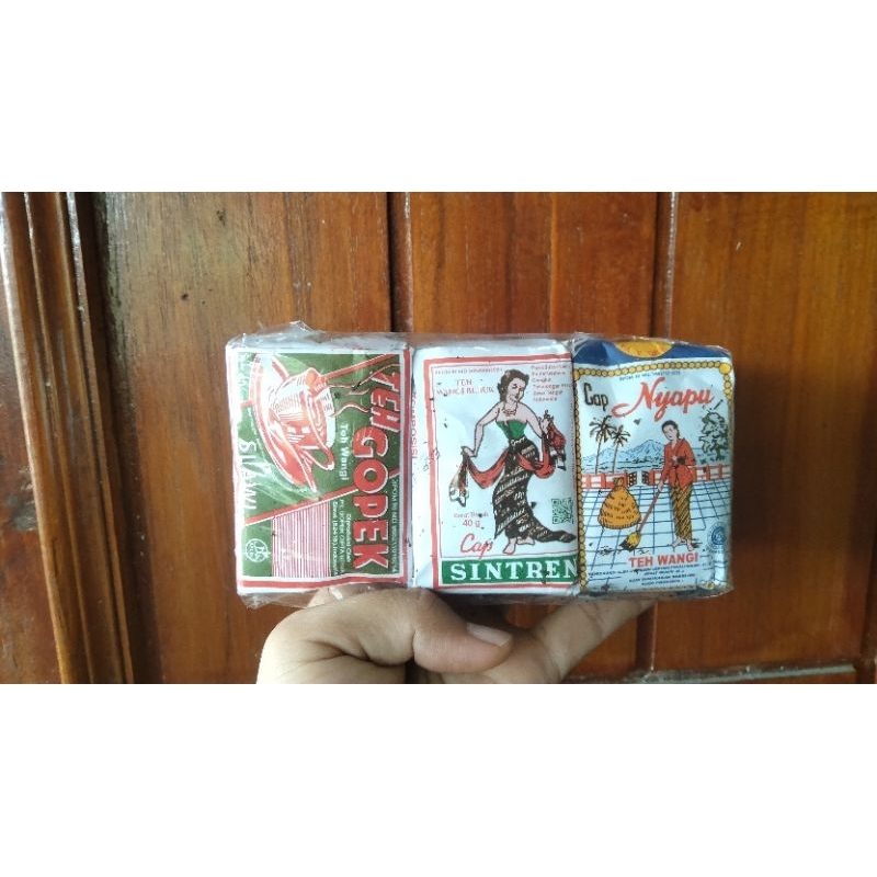 

TEH RACIKAN KHAS SOLO