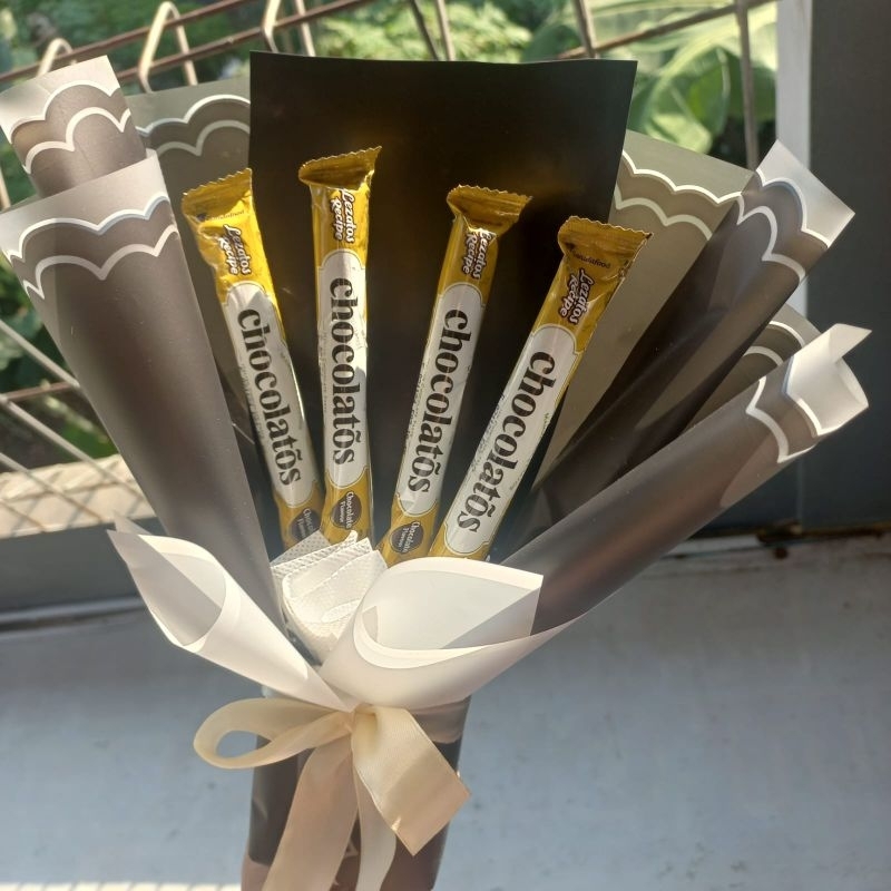 

Mutiara Florist Buket Snack/ Bouquet Premium / Buket Medium / Bouquet Murah