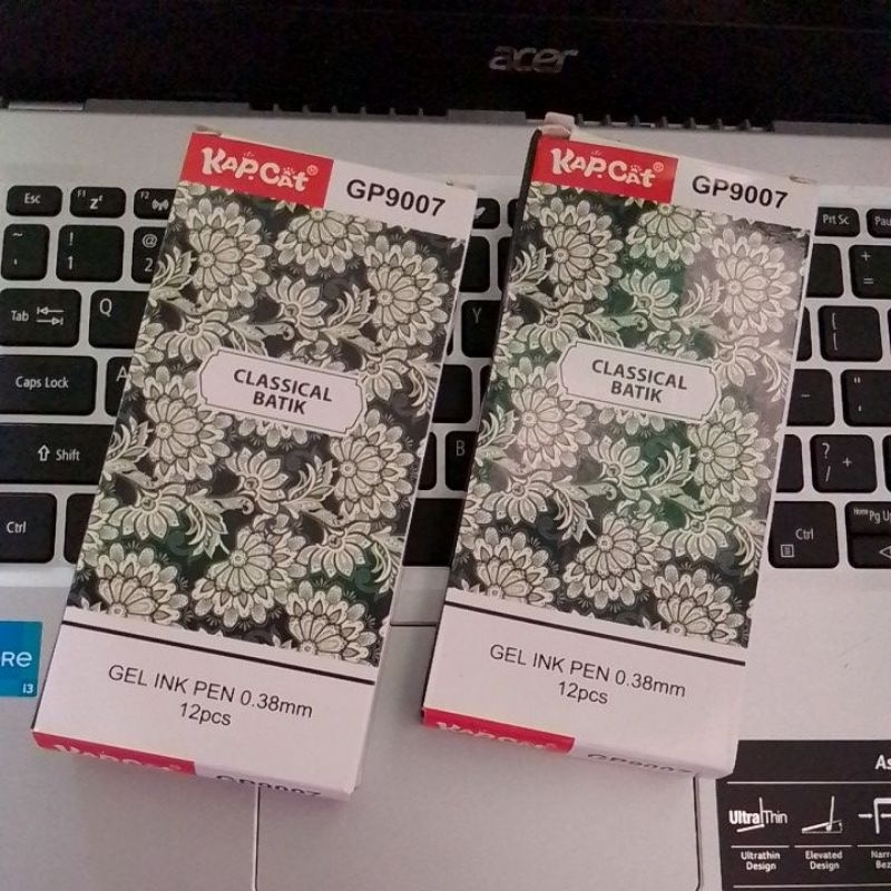 

(12pcs)Pulpen Gel Segitiga Motif Batik 0,38 mm Lucu Warna-Warni Murah Grosir/Pen Bolpoint Gel Motif Batik Classical