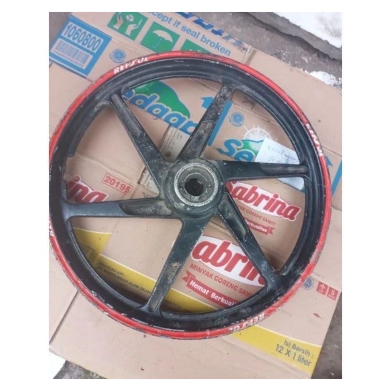 Velg depan For Suzuki Satria hiu Satria 2tak PNP smash Tornado sogun Barang Second Cabutan100%Origin