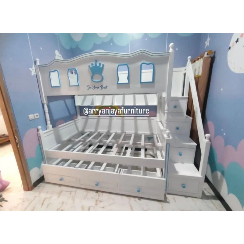 tempat tidur tingkat anak laki laki,