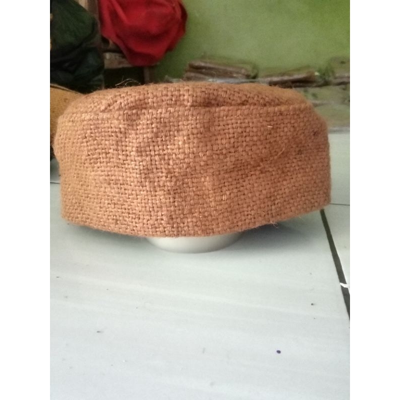 Peci karung goni ukuran anak maupun dewasa