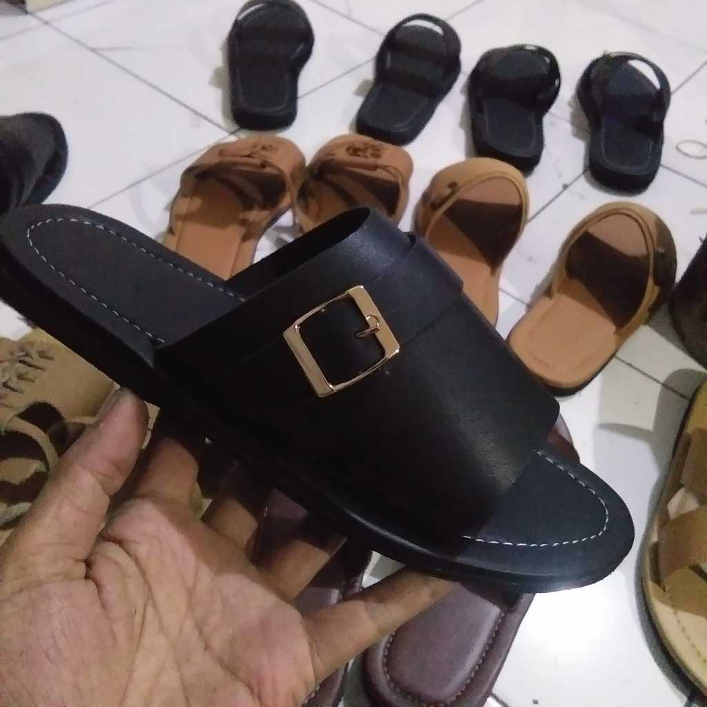 Sandal Kulit Wanita Dewasa