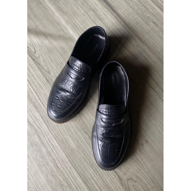Jovem Studio (Croco Loafers)