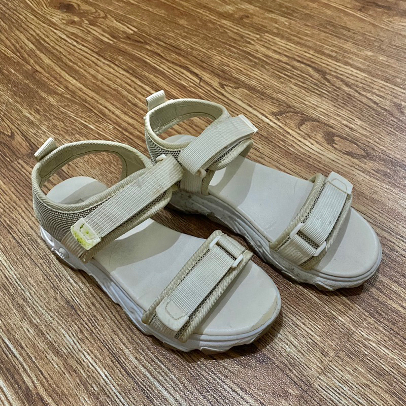 preloved sandal pvn