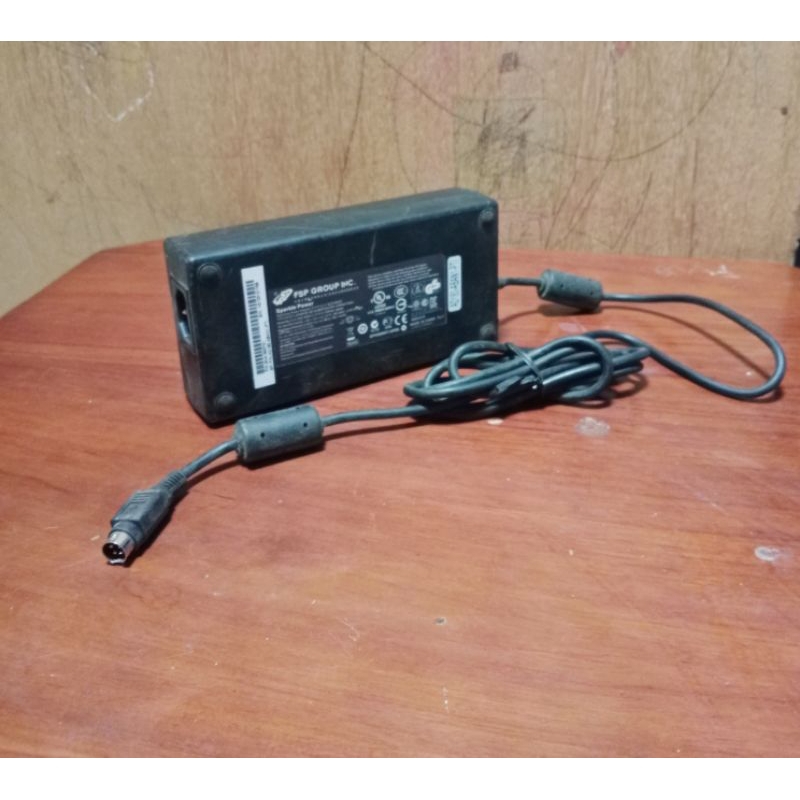 Adaptor 19V - 9,47A asli adaptor carjer fsp group inc sparkle