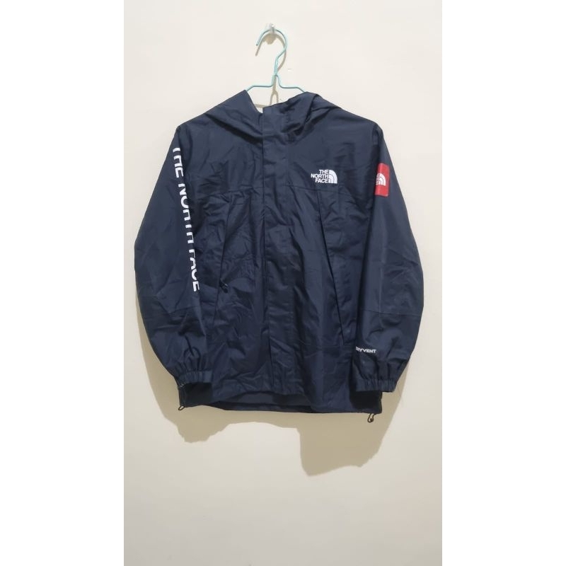 perjaketan TNF parka anak (preloved)