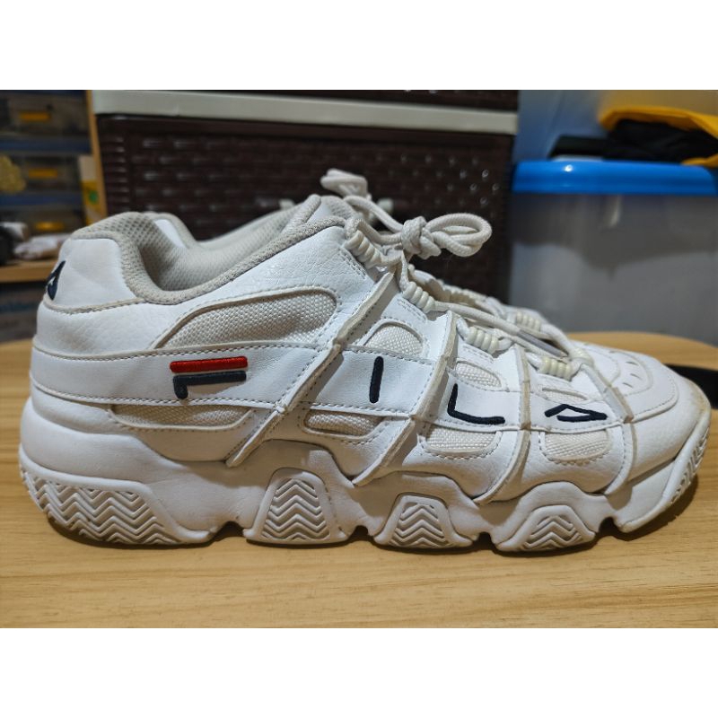 FILA BARRICADE