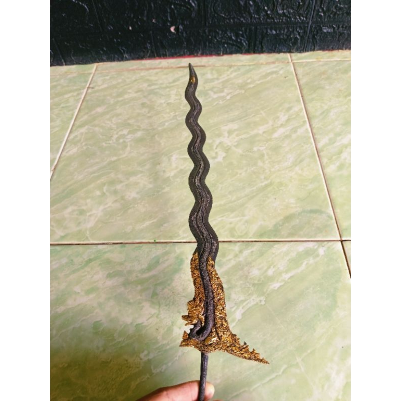 keris nogo rojo, kinatah kuningan sepuh emas