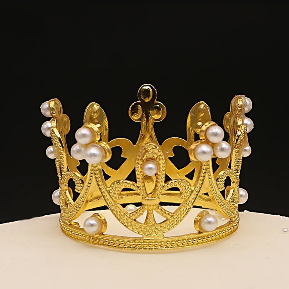 Topper Cake Mahkota untuk Dekorasi / Hiasan Kue Ulangtahun Ukuran 5.5 x 3.5 cm Bahan Plastik