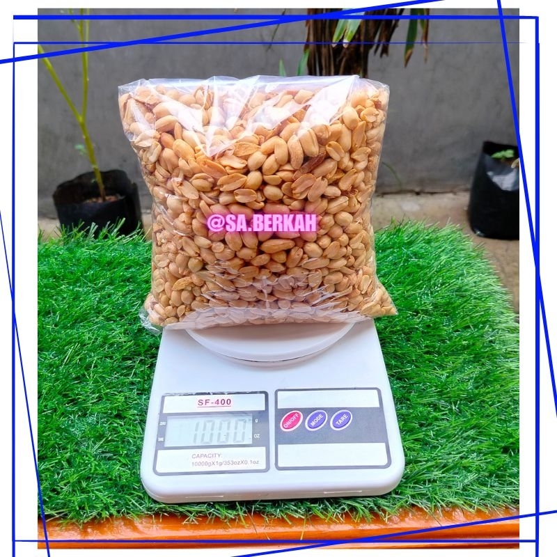 

1 kg KACANG GORENG Toping Bawang Asin gurih khas Subang/Cash atau BAYAR DITEMPAT