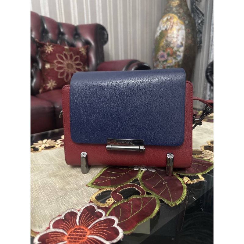 Preloved Donini livia